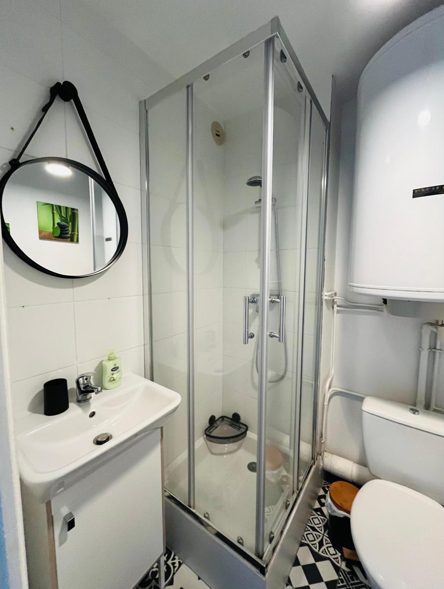 Au Bord De L'Eau Apartment กงการ์โน ภายนอก รูปภาพ